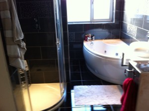 Complete bathroom suite and tiles renovation